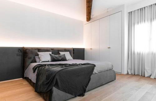 1-bedroom design apartment with panoramic view - Photo 9