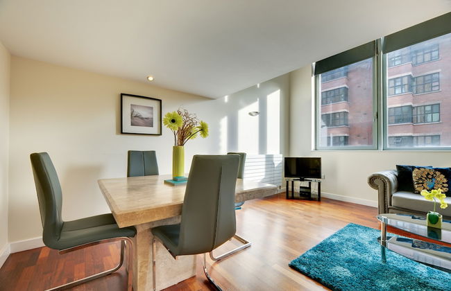 Crown Apartments By Week2Week - Photo 26