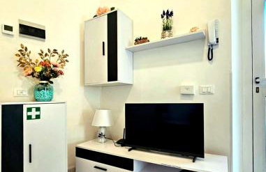 Good Night Big Family Apartment with terrace - 5 min from station, Independent entrance - Foto 10