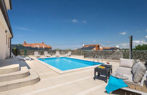 Holiday Home Mla i - Three Bedroom Holiday Home with Pool - Photo 26