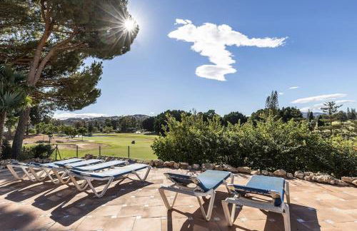 Stylish Penthouse Duplex at Matchroom Country Club - Photo 38