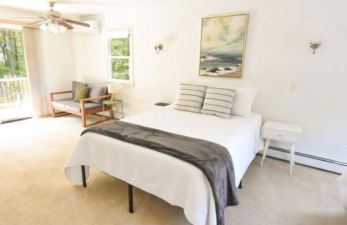 Hudson Valley Haven - NY - Photo 17