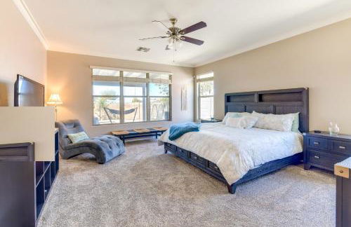 Group Getaway with Pool and Patio in San Tan Valley! - Foto 12