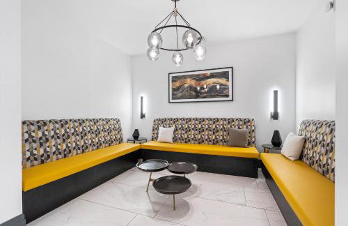 Modern 2BR 2BA Condo Sleeps 8 with Gym Laundry 20 Min to NYC - Foto 18