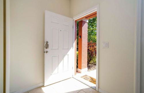 Spectacular House with 3BR - Private Pool, BBQ - Minutes from Disney! - Foto 31