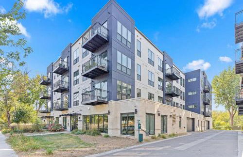 Luxury 1BD Gym Rooftop Street Parking by DT UMN - Foto 4