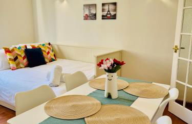 Vauxhall, river Thames, Big Ben Retreat, Central London family Stay - Photo 16