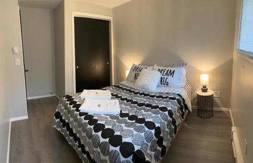 Hidden Gem! Spacious, Private, and Convenient Units Off River Road in Puyallup - Foto 65