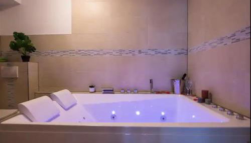 Balnéo & Confort, Tram, Parking - Foto 2