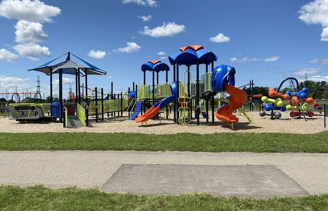 Luxury Entire house mins Niagara falls & Brock uni - Photo 25