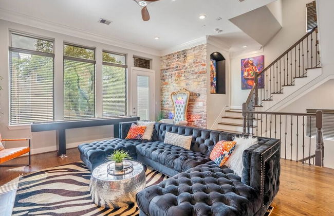 Posh Dtwn Midtown Home w Stunning Roof-topterrace - Foto 32