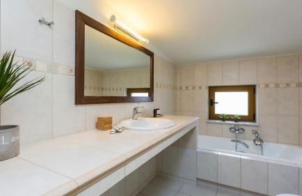 Villa Staride, sea view, private heated pool, playground - Foto 27