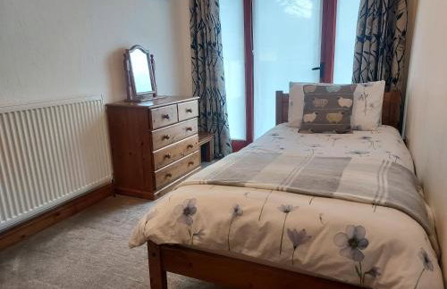 Farm Stay with animal experiences, 30 minutes to Exmoor & Beaches, Pet friendly, Outdoor heated pool, Games barn, fast WiFi and parking - Photo 62