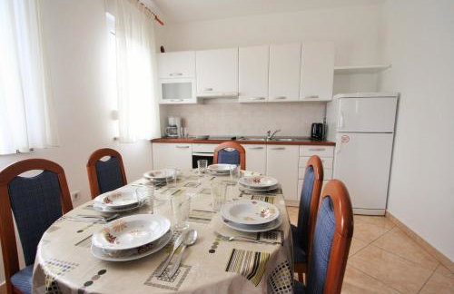 Apartment Bilic with balcony - Photo 9