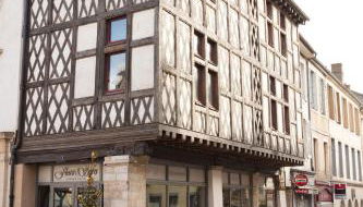 Spacieux appartement, A-mi-chemin, au coeur de Tournus - Foto 2