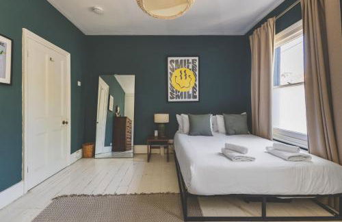 Modern Comforts in a Designer Home - Photo 5