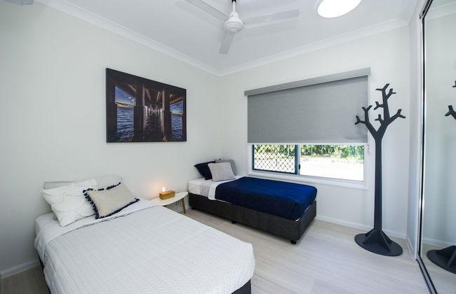 Magnetic Daze - Photo 2