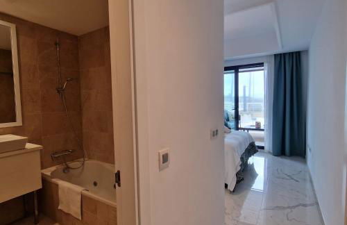 Casares del Mar Luxury Apartment - Photo 11