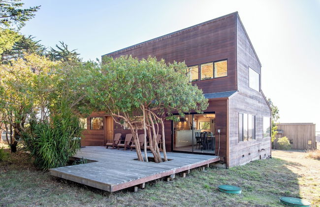 The Sixpence Beach Access Hot Tub - Foto 1