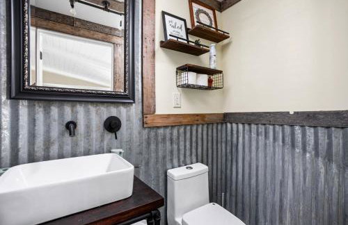 Sleeps 10, Indoor and Outdoor Theaters, Batting Cage, & Games! - Foto 25