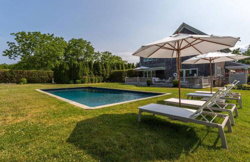 Stunning luxury Retreat I Wineries & Fall Farm Fun - Photo 6