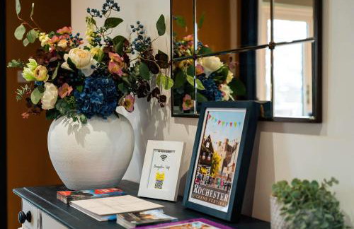 Luxury Renovated Bungalow with wheel chair access, Hot Tub and Fire Pit - Foto 46