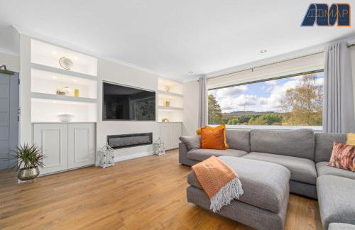 Large Family Home with Hot Tub or Jacuzzi, Log Burner - Foto 11