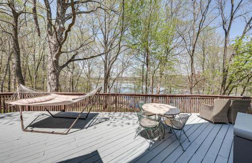 Charming Cottage Steps to Lake Wandawega! - Foto 26