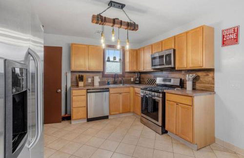 Renovated 6BR 2BA AC home and Game Room - Foto 47