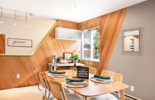 Kirkland Oasis Chic Basement Retreat with Hot Tub - Foto 13