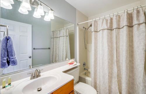 Sun-Filled Condo with Smith Mountain Lake Views - Foto 20