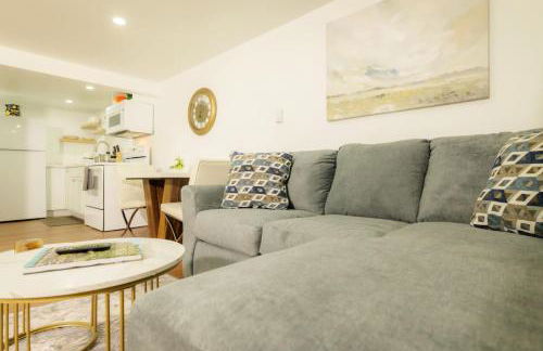 The Minimalist Escape - Modern 1BD in the Heights - Foto 11