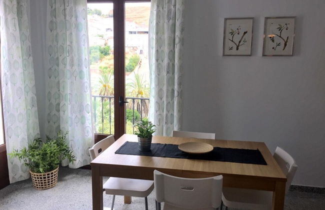 Apartamentos El Burgo - Photo 3