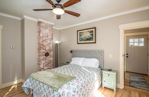 Whispering Waters Farmhouse and Wedding Barn - Foto 58