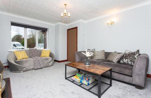 Preston 4 bedroom house near M55 & M6 - Photo 1