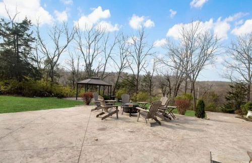 Hillside vacation next to Overland Park Kansas nature trail grill and fun - Foto 51