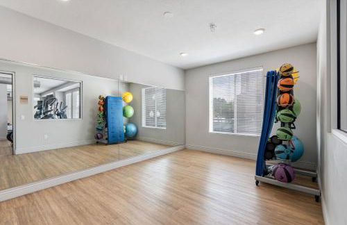 Modern 1BR w Parking, Near Temple Square & Delta Center - Foto 46