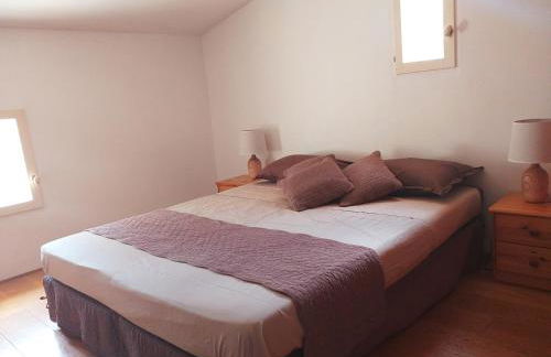 maison au coeur de Fontaine de Vaucluse, nichée sur le rocher et surplombant la sorgue - Foto 15