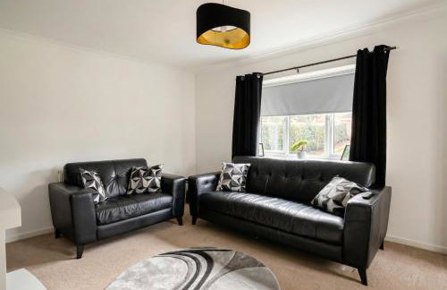 Contemporary Private Home Near Nottingham with Free Parking and Garden - Foto 10
