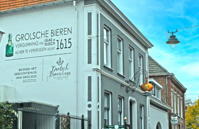 Apartment in the Fortified With Private Garden - Photo 61