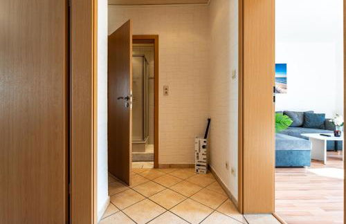 FeWocation Bremerhaven - Bright 1BR Apt with Balcony and Parking - Photo 15