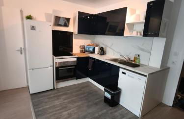 Charmant T2 proche Disney terrasse et parking souterrain - Foto 21