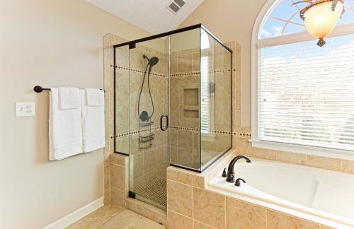 Amazing Home w/ Huge Pool, Game Tables, Movie room, and More! - Foto 31