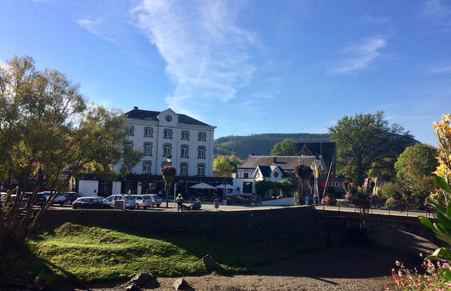 Le Baron Apartments - Photo 1