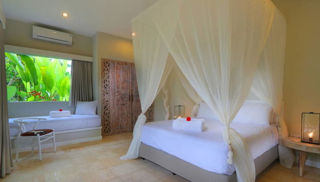 Astonishing Jungle Villa, 4 BR, Ubud With Staff - Foto 2, Habitación