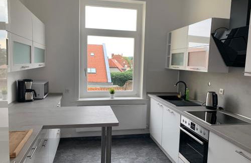 Moderne 4 Zimmer Apartment mit Bergblick Stadtzentrum Contactless Check-in - Foto 75