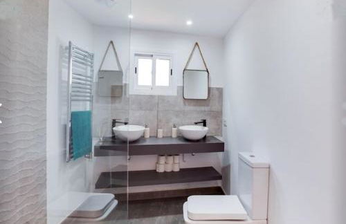 Detached villa for 6 People in Lloret de Mar with comunal Outdoor swimming pool - Foto 19