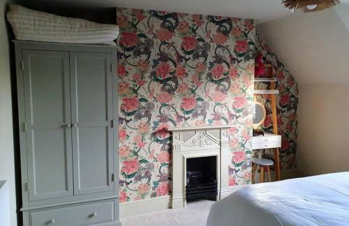 Peacock cottage- Two bedroom country cottage. - Photo 18