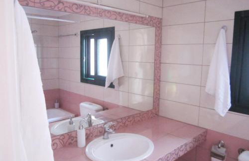 Santa Xenia - Photo 26