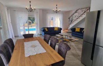 Villa Lukas&Ana s bazenom,dječjim igralištem - Photo 65